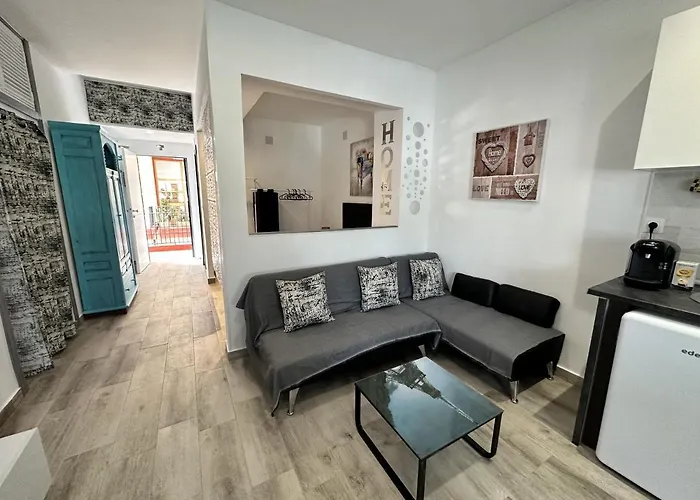 Apartamento - Recién Reformado, Piscina, Playa A 10 Minutos, Centro A 5 Minutos