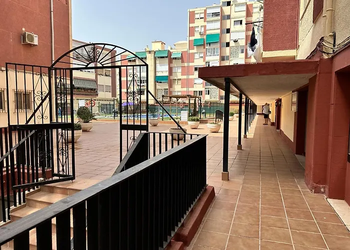 Apartamento - Recién Reformado, Piscina, Playa A 10 Minutos, Centro A 5 Minutos *