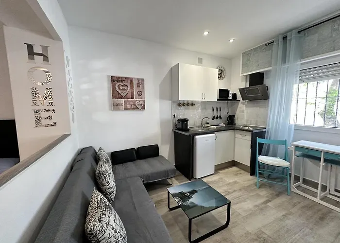 Apartamento - Recién Reformado, Piscina, Playa A 10 Minutos, Centro A 5 Minutos Torremolinos