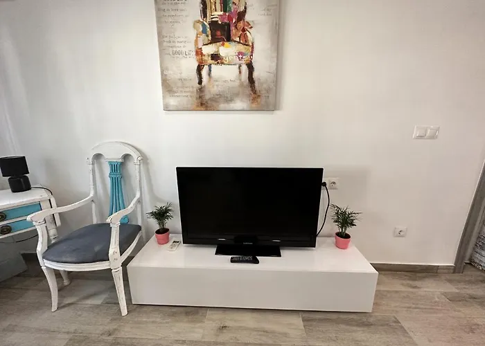 Apartamento - Recién Reformado, Piscina, Playa A 10 Minutos, Centro A 5 Minutos *
