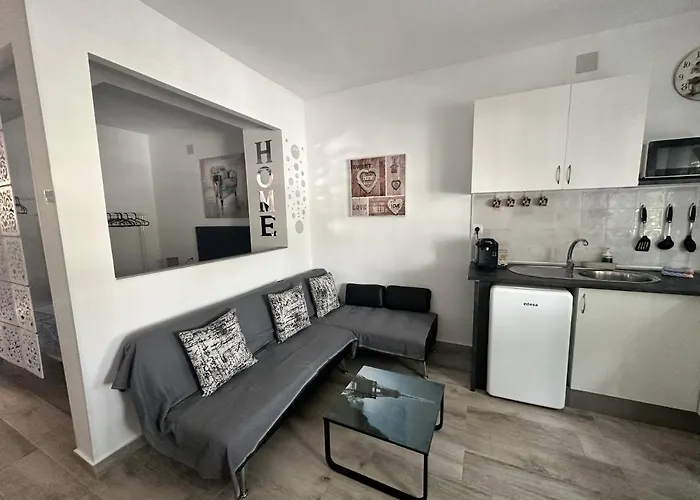 - Recien Reformado, Piscina, Playa A 10 Minutos, Centro A 5 Minutos * Torremolinos