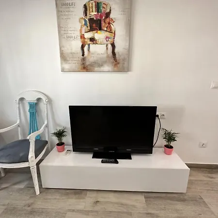 Апартаменти - Recien Reformado, Piscina, Playa A 10 Minutos, Centro A 5 Minutos *